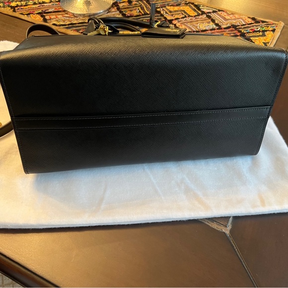 Prada Saffiano leather large shoulder tote bag - Picture 5 of 11